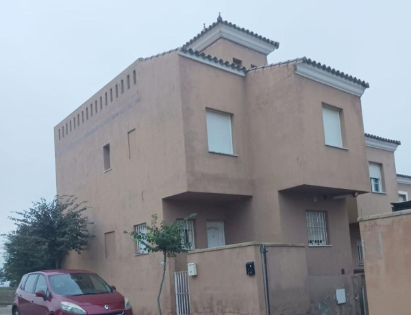 Chalet adosado en venta en , Medina-Sidonia photo 1