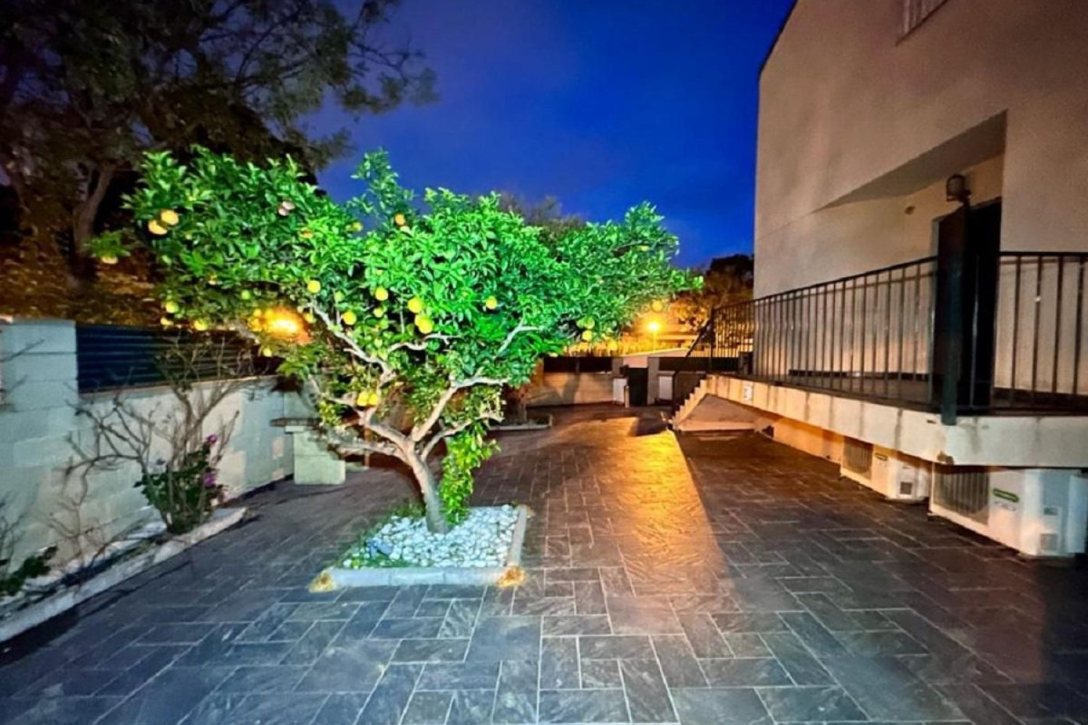 Sprzedaż szeregowego domku w Calle Llorer, 15 , Salou photo 5