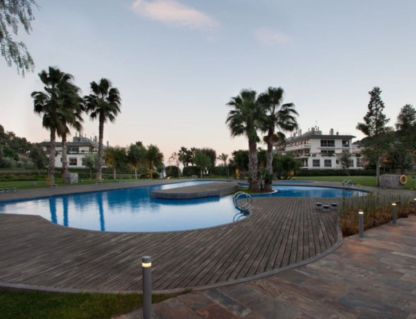 Chalet adosado en venta en  Calle de Gaziel , Barcelona photo 1