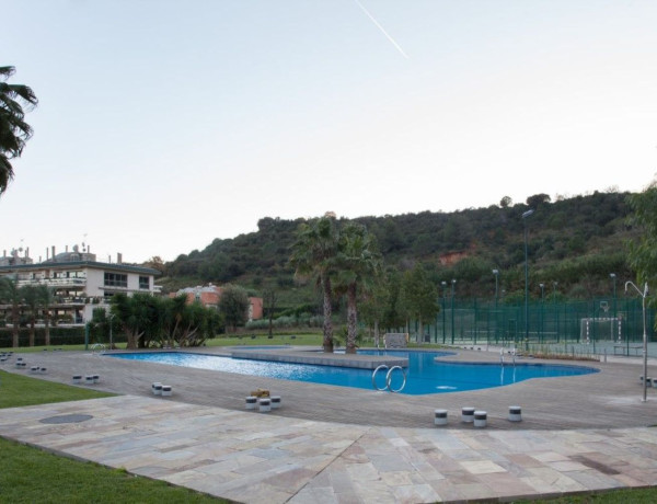 Chalet adosado en venta en  Calle de Gaziel , Barcelona photo 2
