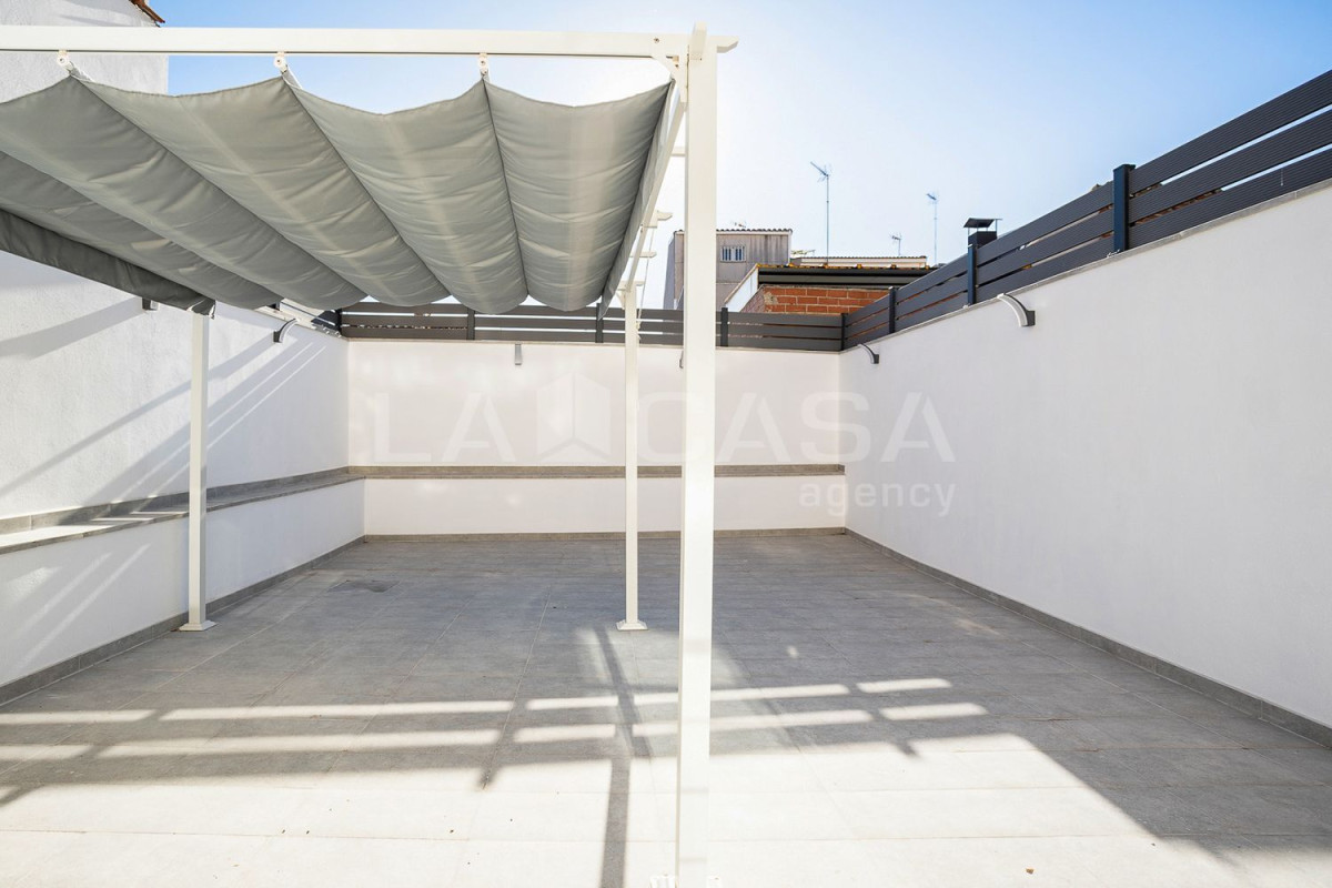 Продажа квартиры на Calle de Santa Teresa, Гава
 photo 3
