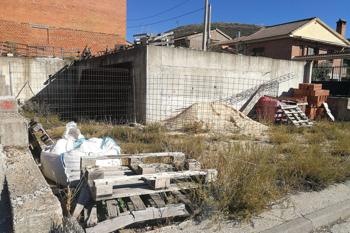 Terreno en venta en Casas del Puerto de Villatoro, Ávila photo 2