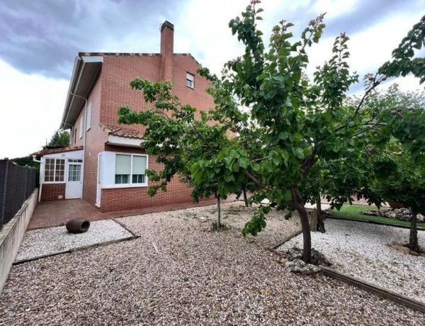 Chalet independiente en venta en , Camarma de Esteruelas photo 1