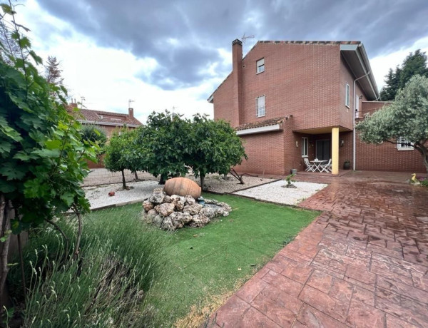Chalet independiente en venta en , Camarma de Esteruelas photo 4