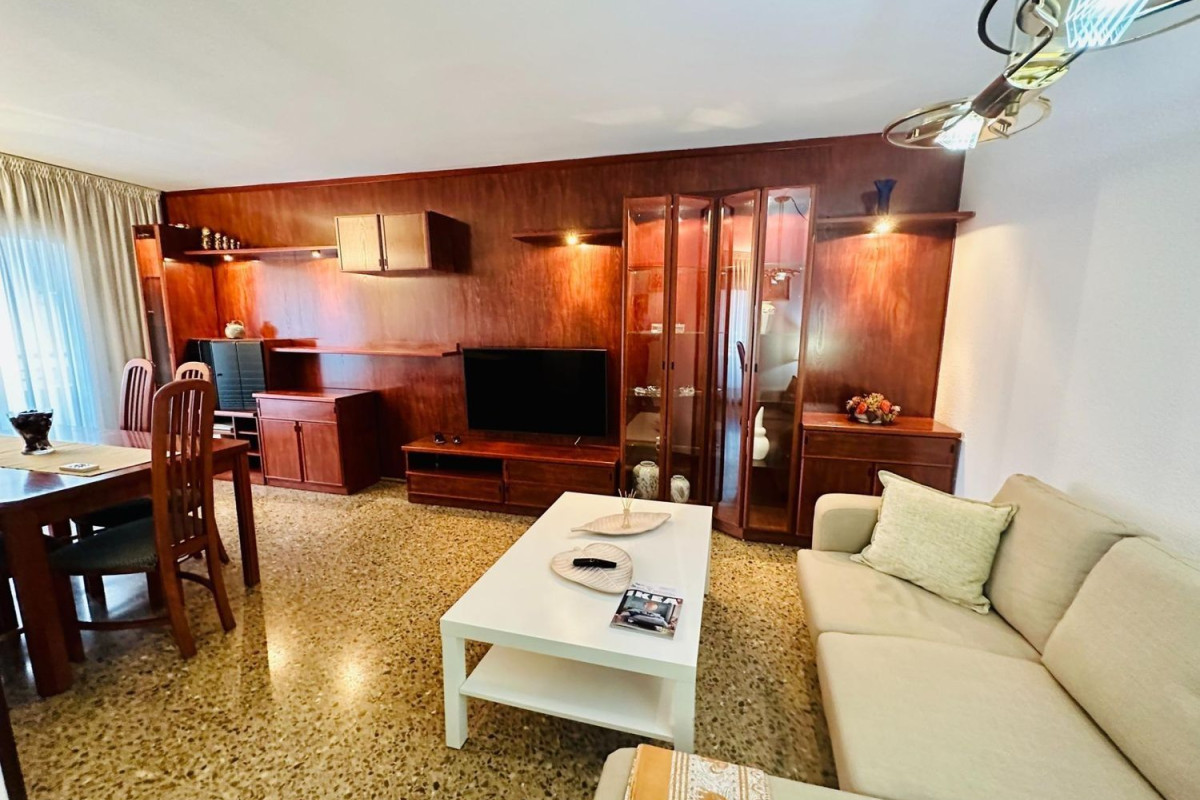 Sale of apartment in Calle de l'Onze de Setembre, Sant Adrià de Besòs
photo 1