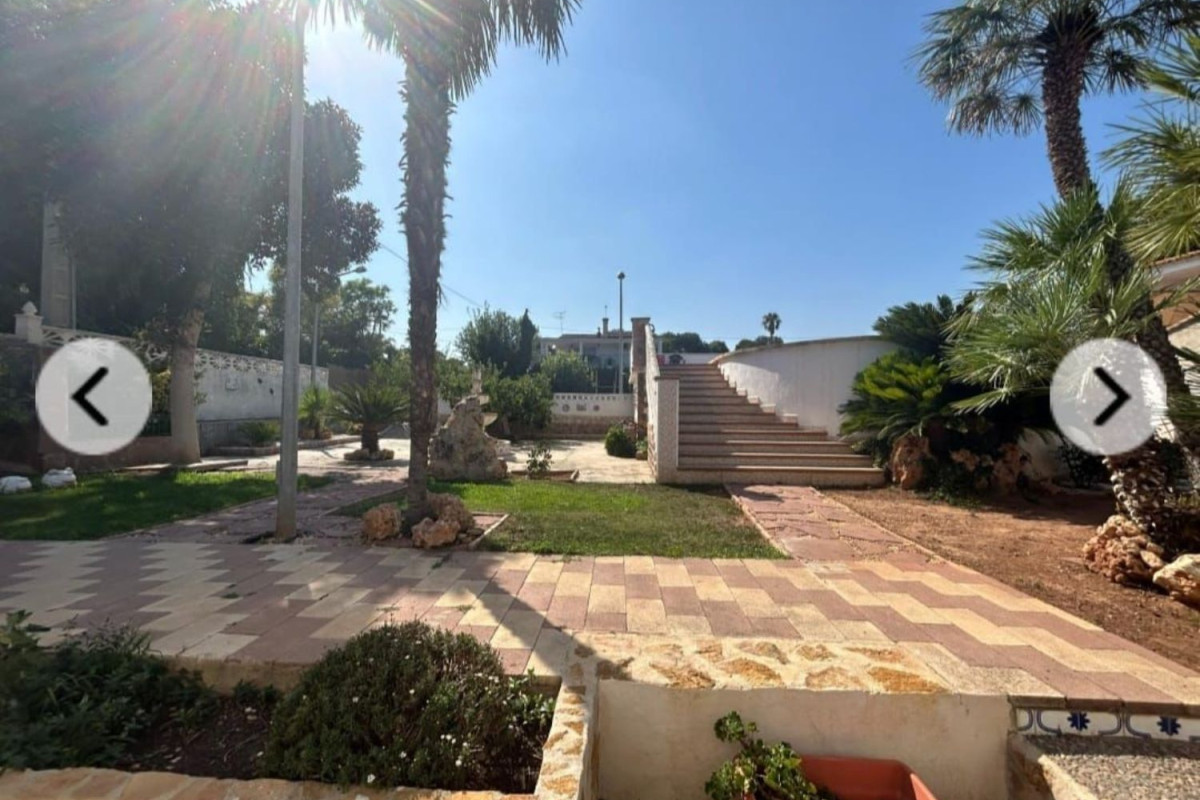 Casa o chalet independiente en venta en calle patinet, Riba-Roja de Túria
photo 2
