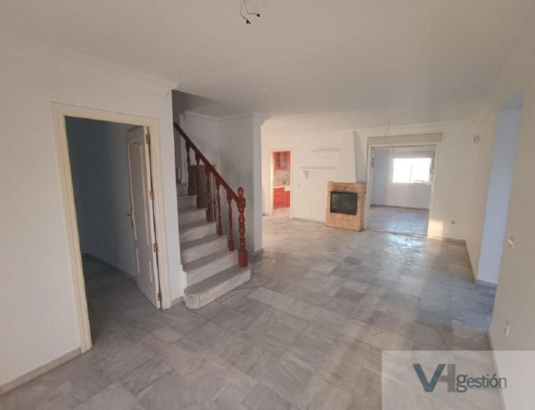 Semi-detached house for sale in  Calle Arenal , Bormujos photo 2