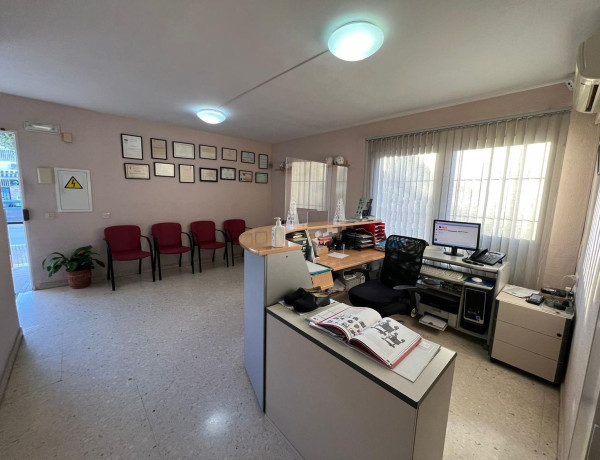 Chalet adosado en venta en  Avenida del sol , Torre del Mar photo 1