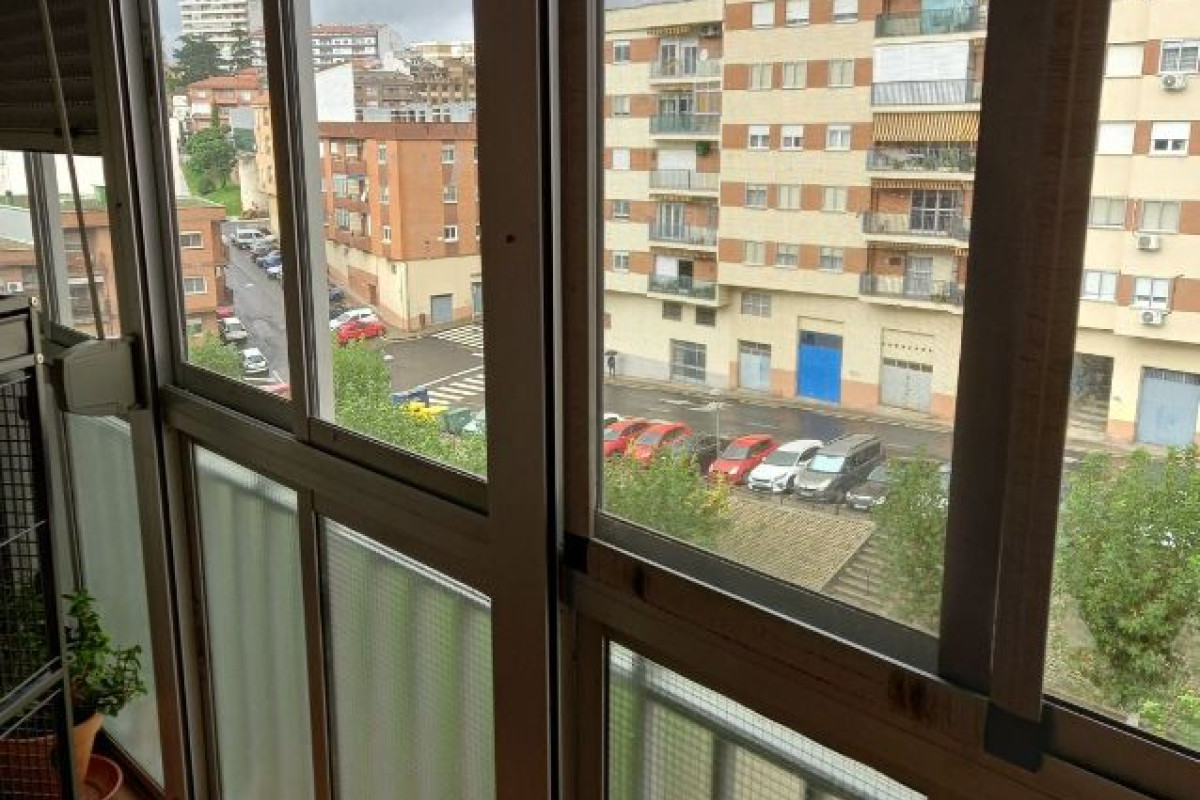 Продажа квартиры на Plaza de la Constitución, 4, Пласенсия
photo 1