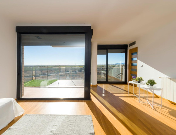 Apartment for sale in  Calle Riu Támesis, 3, Castellón de la Plana / Castello de la Plana photo 4