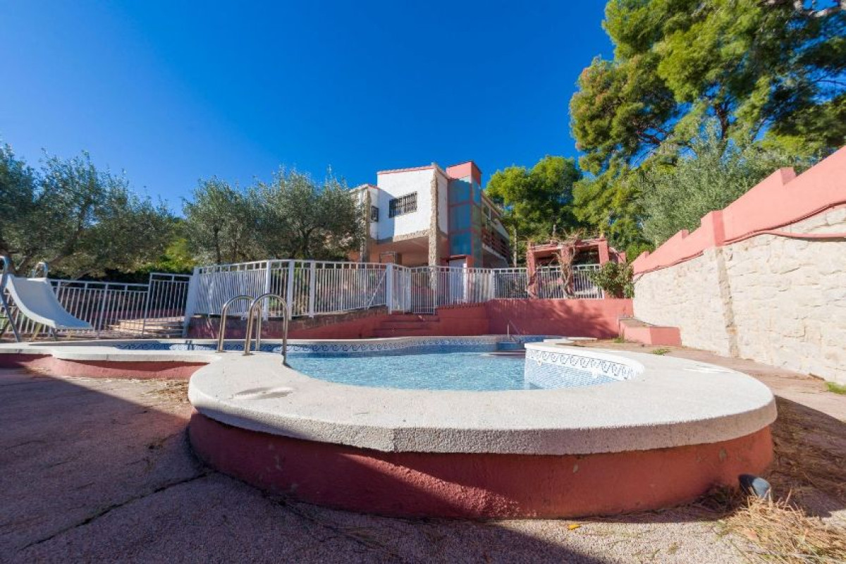 Venta de chalet independiente en Calle D'Amunt, 5, Benicasim/Benicàssim
photo 1