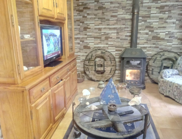 Casa de pueblo en venta en Lugar Madanela, 4 photo 1