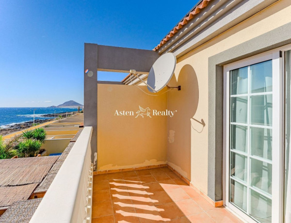 Semi-detached house for sale in  Avenida Europa , Granadilla de Abona photo 1