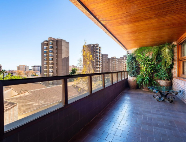Piso en venta en Avenida de la Mare de Déu del Lledó, Castellón de la Plana / Castello de la Plana thumbnail 2