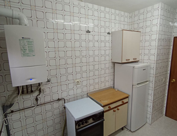 Bajo en venta en , Cuéllar photo 4