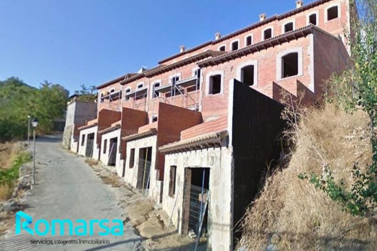 Casa o chalet independiente en venta en calle de la Fuente, Navahondilla
photo 1