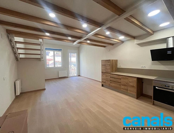 Duplex for sale in Calle de Prat de la Riba, Cerdanyola del Vallès photo 1