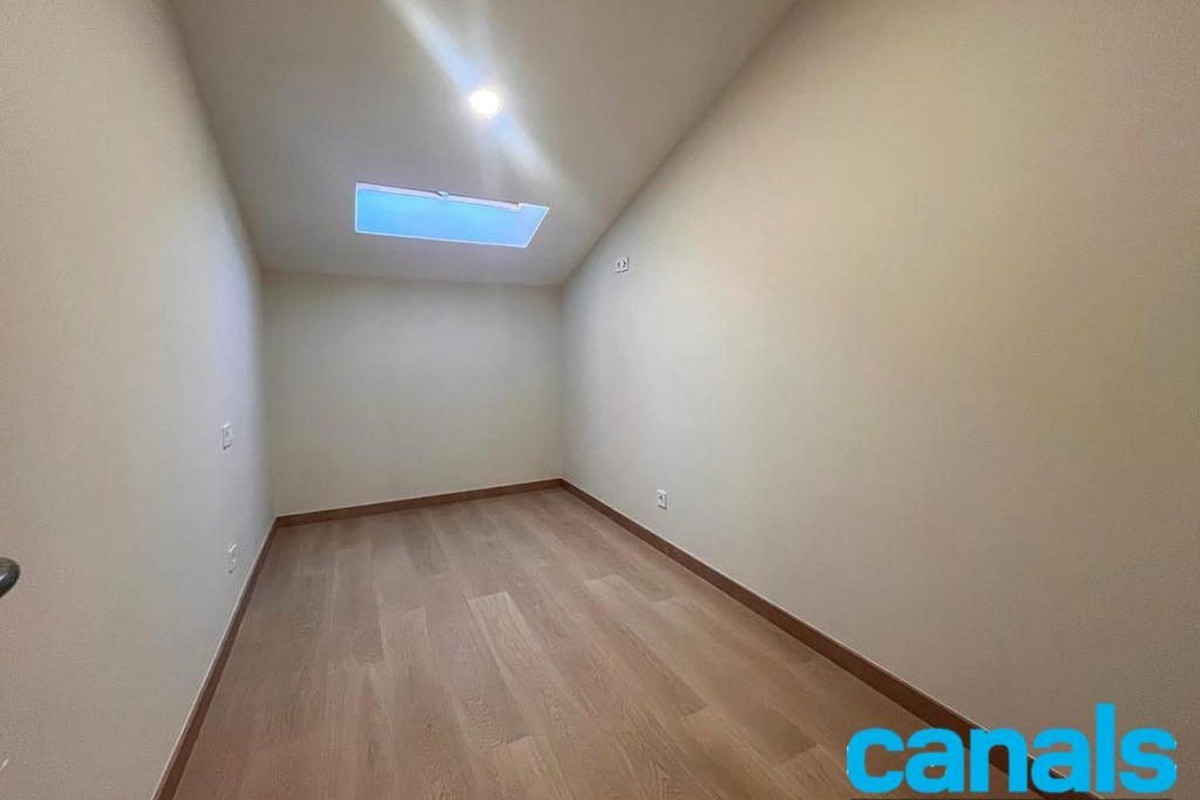 Duplex sale in Calle de Prat de la Riba, Cerdanyola del Vallès photo 2