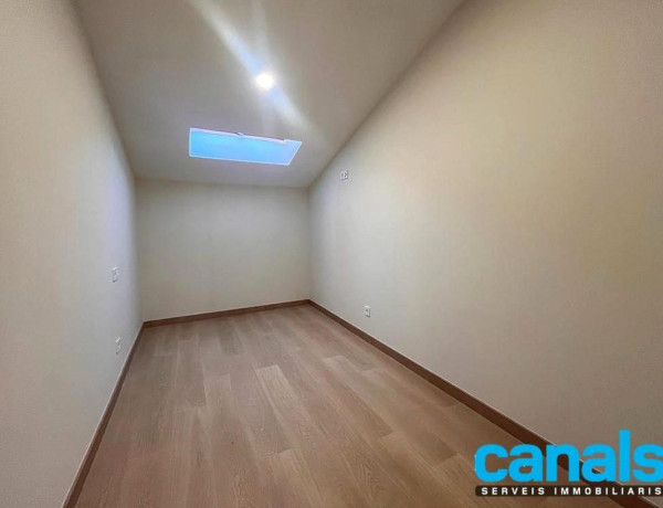 Duplex for sale in Calle de Prat de la Riba, Cerdanyola del Vallès photo 2