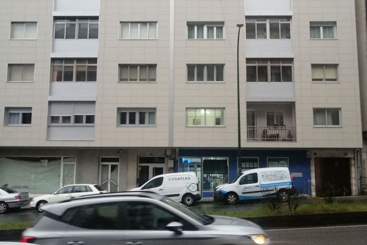 Venta de piso en Avenida Rosalía de Castro, Ames
photo 2