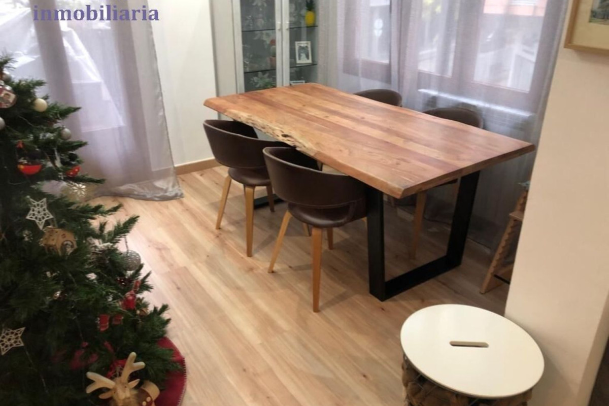 Sale of apartment in Calle Marqués de la Ensenada, Logroño
photo 2