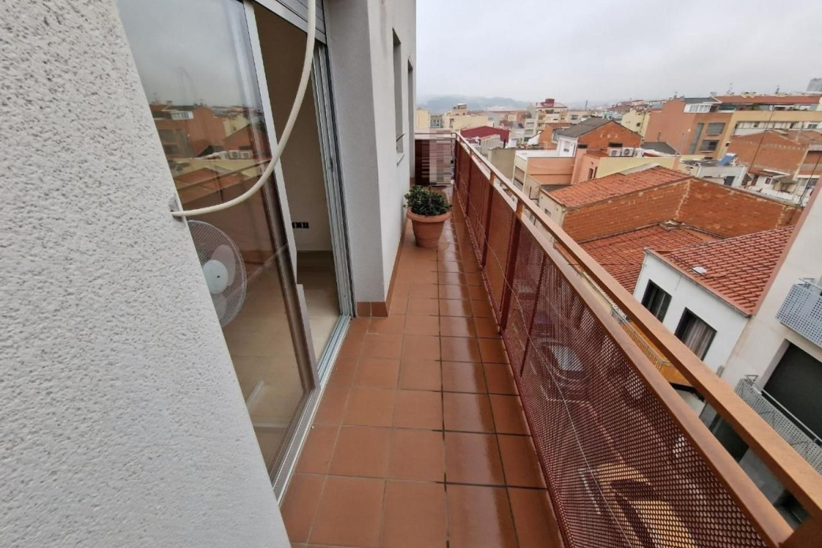 Sprzedaż duplexu w , Terrassa photo 2