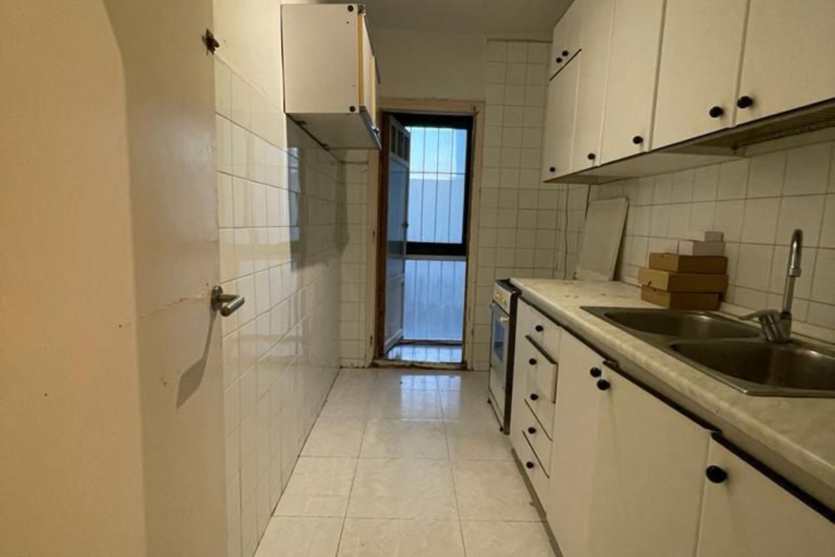 Venta de bajo en Sant Ildefons, Cornellà de Llobregat
 photo 5