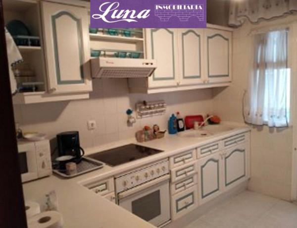 Piso en venta en Avenida Pérez Colino, Ponferrada photo 1