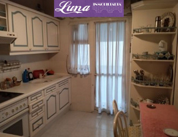 Piso en venta en Avenida Pérez Colino, Ponferrada thumbnail 2