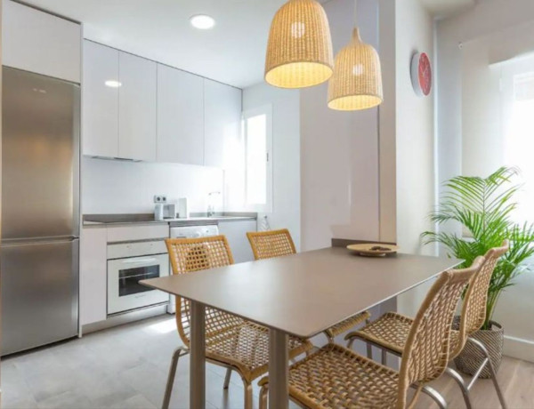 Продажа квартиры в Avenida de Los Jornaleros, 18, Almería photo 1