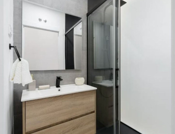 Продажа квартиры в  Avenida de Los Jornaleros, 18, Almería photo 2