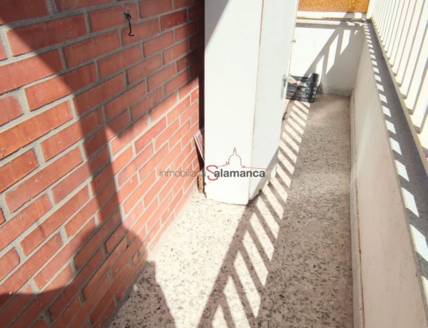 Piso en venta en Carretera de Ledesma, Salamanca thumbnail 2