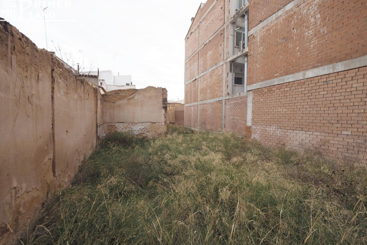 Terreno en venta en Tomelloso, Ciudad Real photo 2