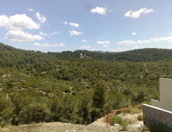 Terreno en venta en Urb. Trencarroques, Castellet i la Gornal thumbnail 2