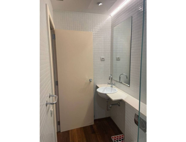 First floor for sale in  Calle de les Valls, Sabadell photo