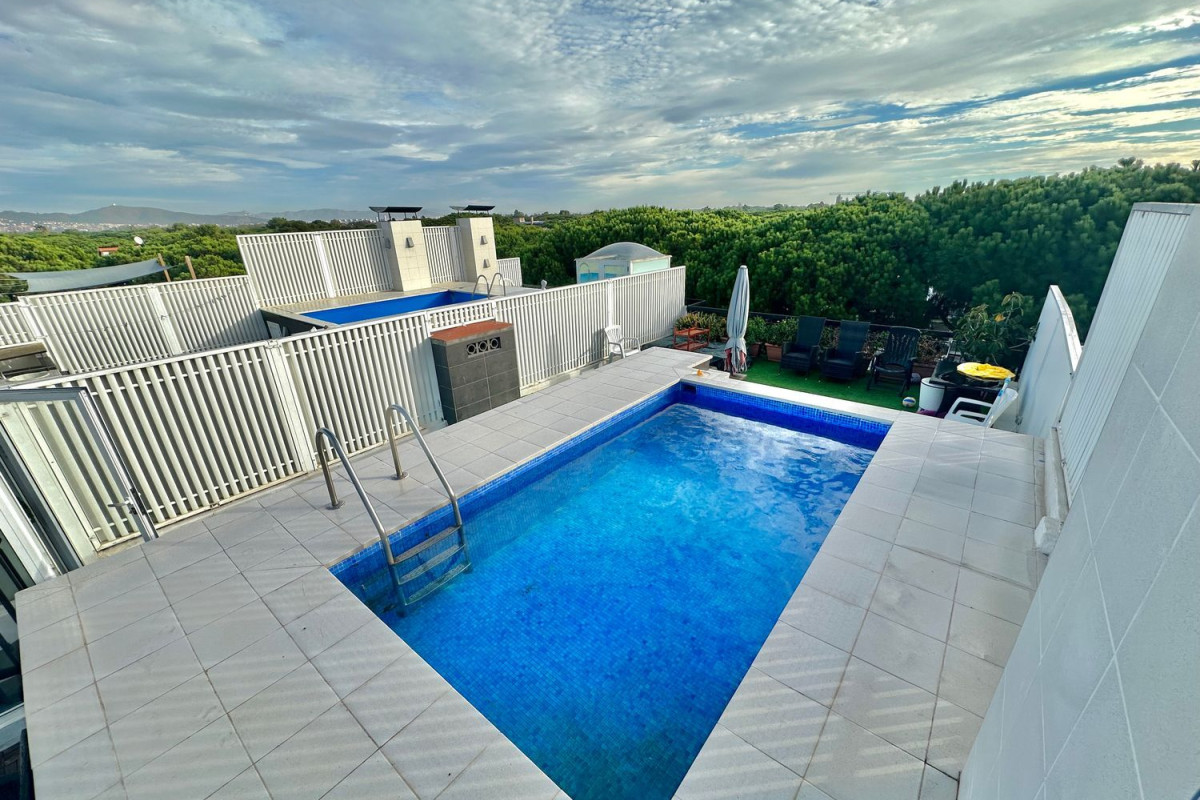 Venta de duplex en Paseo GARBI, Castelldefels photo 3