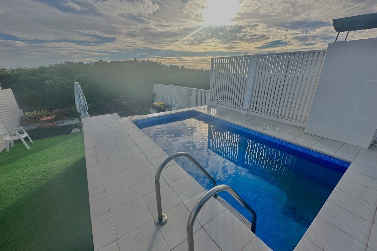 Venta de duplex en Paseo GARBI, Castelldefels photo 4