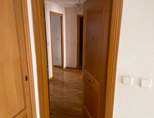 Piso en venta en , Olvega photo 1
