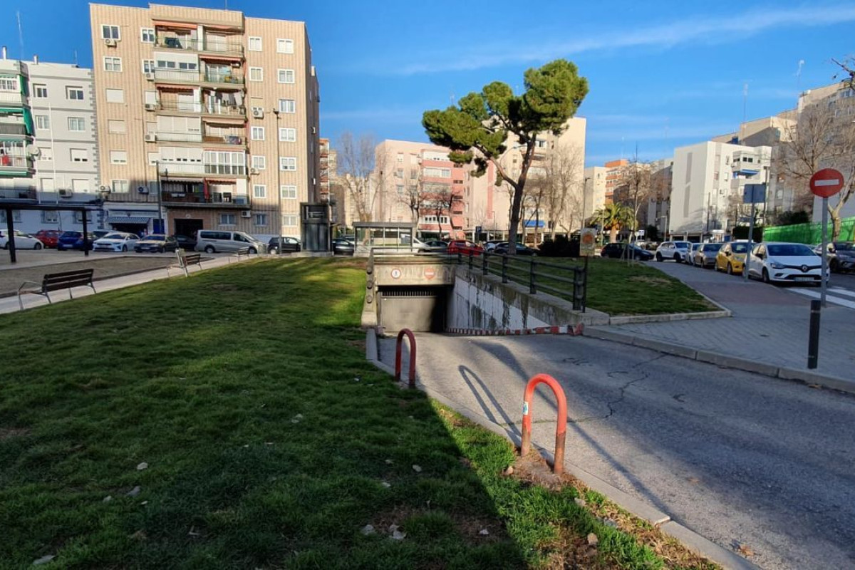 Sprzedaż garażu w Calle Río de Janeiro, 1 , Móstoles photo 1