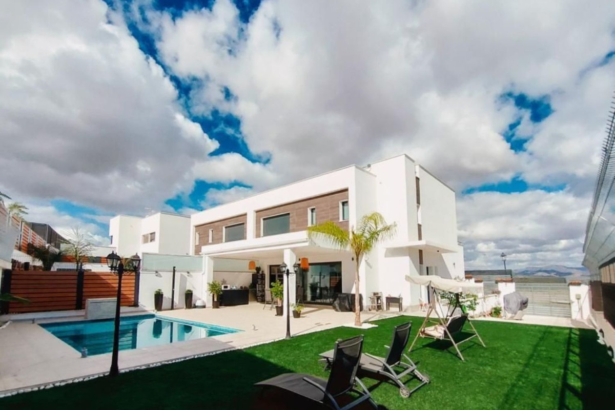 Venta de chalet adosado en Capellanía - Retamar , Alhaurín de la Torre photo 1
