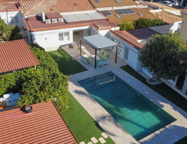 Chalet independiente en venta en Avenida de Elda, San Juan de Alicante photo 1