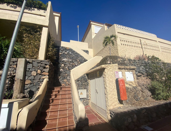 Chalet adosado en venta en  Calle Cortés , El Rosario photo 3