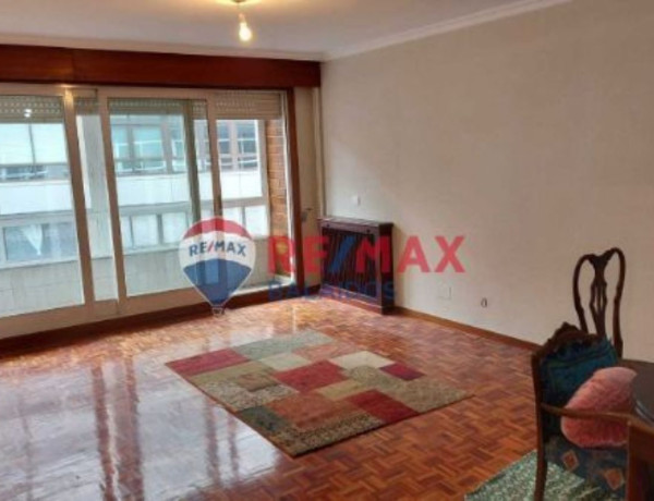 Apartment for sale in Calle López Mora, Vigo photo 1