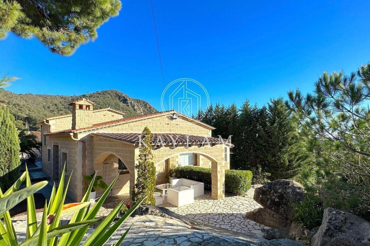 Sale of independent chalet in Calle de la Volta de l'arboç, Santa Cristina d'Aro
 photo 4