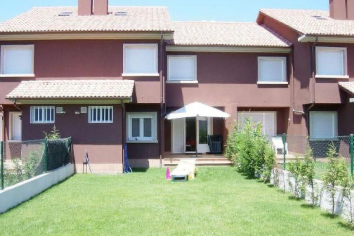 Venta de chalet adosado en  Urbanizacion las Torres , Sanxenxo photo 2