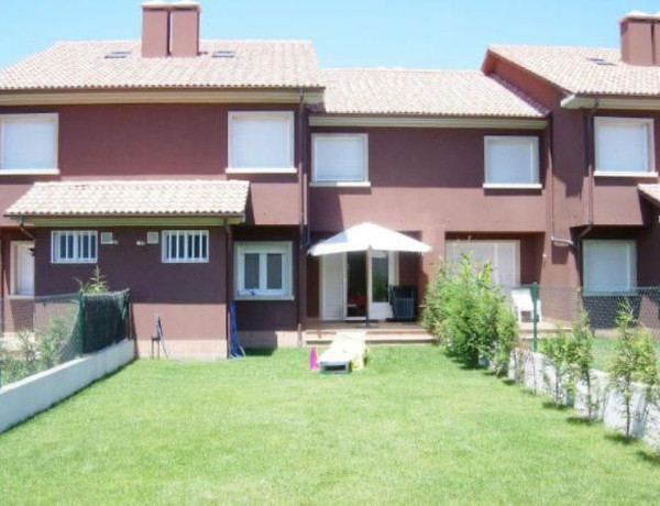 Chalet adosado en venta en Urbanizacion las Torres , Sanxenxo thumbnail 1