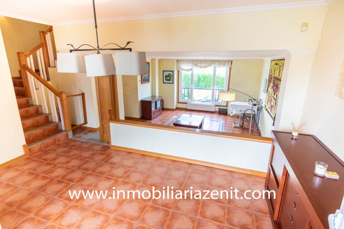 Venta de chalet adosado en  Urbanizacion las Torres , Sanxenxo photo 3