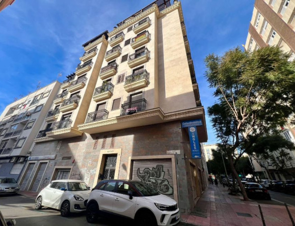 Продажа квартиры в Calle Padre Juan Aguilar, Almería photo 1