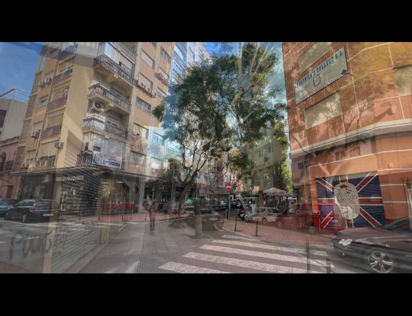 Продажа квартиры в Calle Padre Juan Aguilar, Almería thumbnail 1