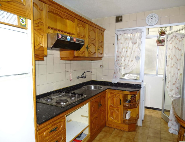 Продажа квартиры в Calle Lectoral Feo Ramos, 16, Las Palmas de Gran Canaria photo 1